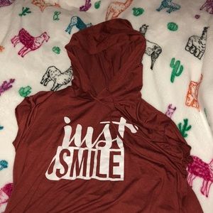 Tee shirt with hood